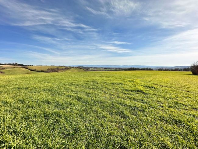 Lacroisille, terrain à bâtir de 1600 m²