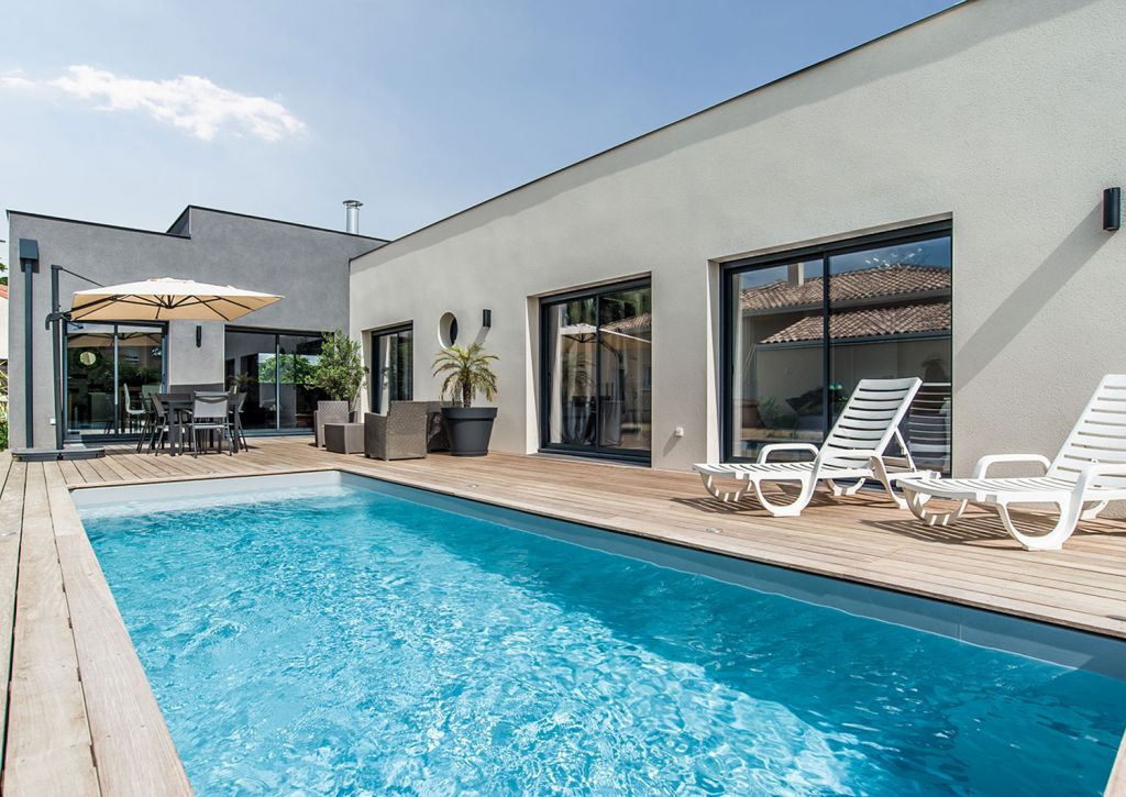 Villa avec piscine et garage